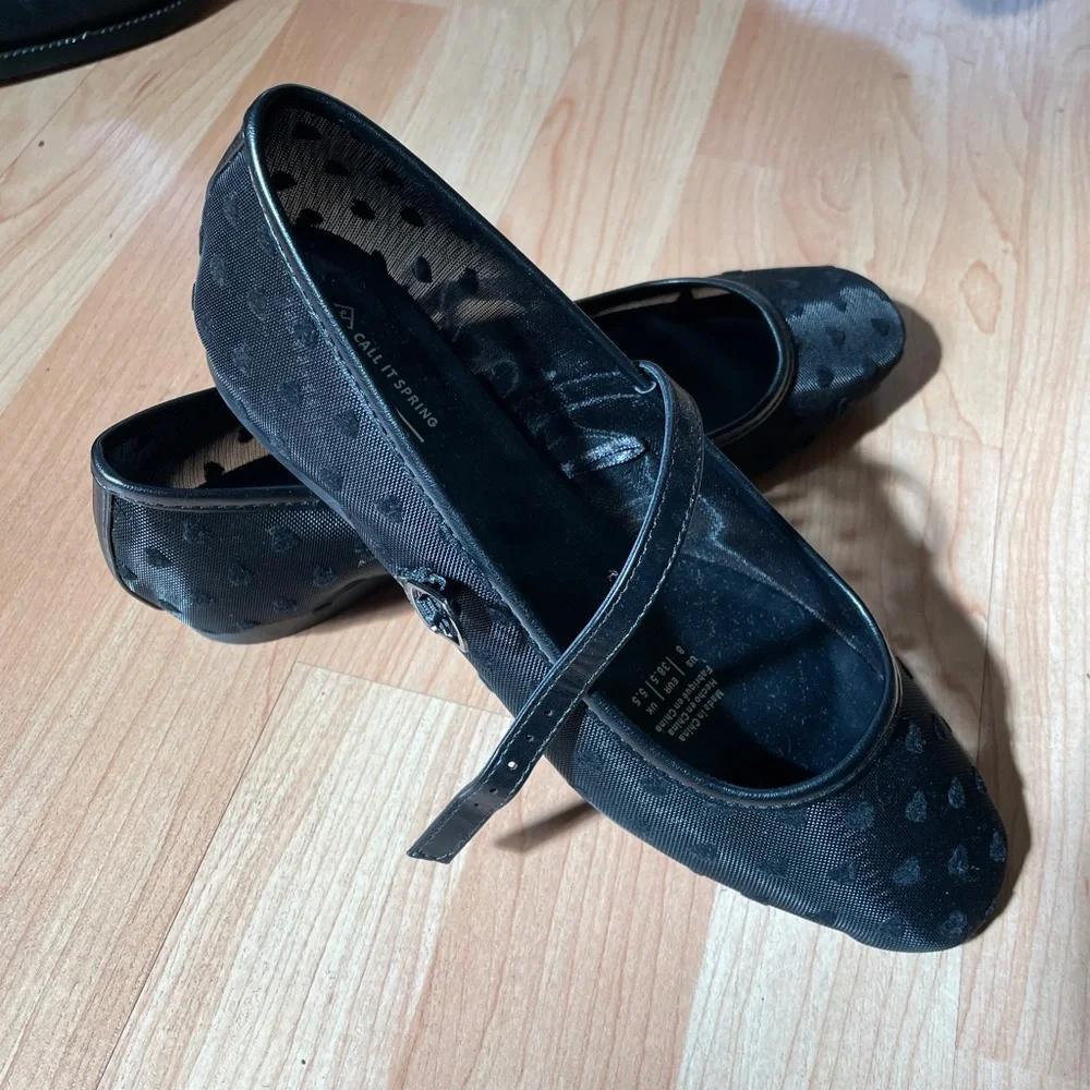 Black Heart Mesh Flats - Picture 2 of 4